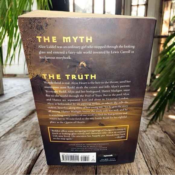 The Looking Glass Wars by Frank Beddor – Paperback - Picture 2 of 7